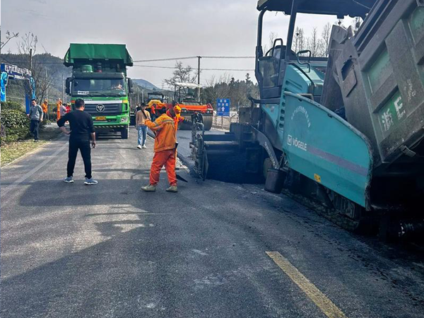 黄岩沥青道路修补费用的影响因素详解